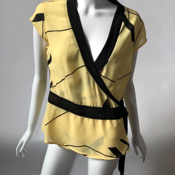 💋3 for $25! Abstract Wrap Tunic Top - Picture 3 of 9